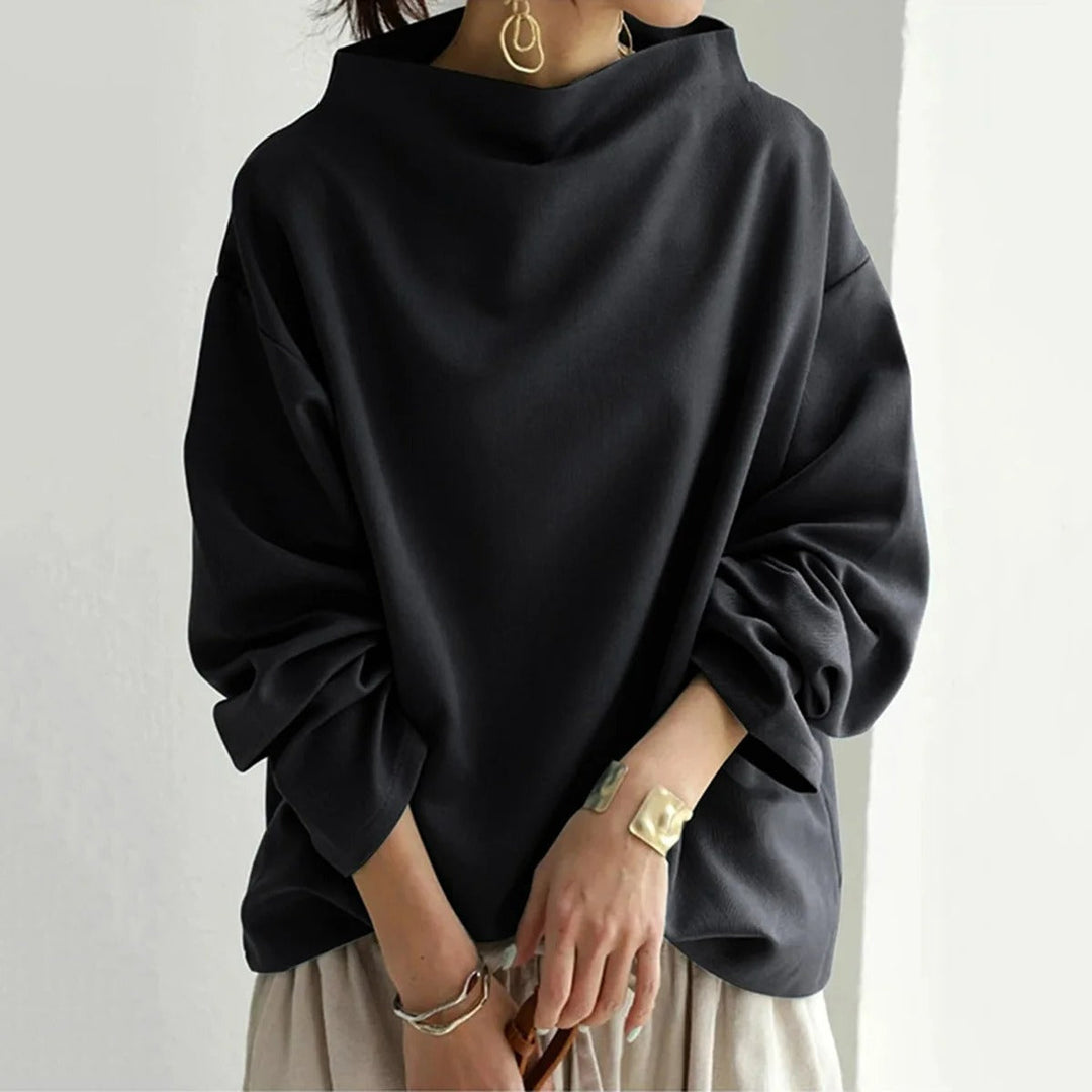 Clara - Oversized Black Jumper