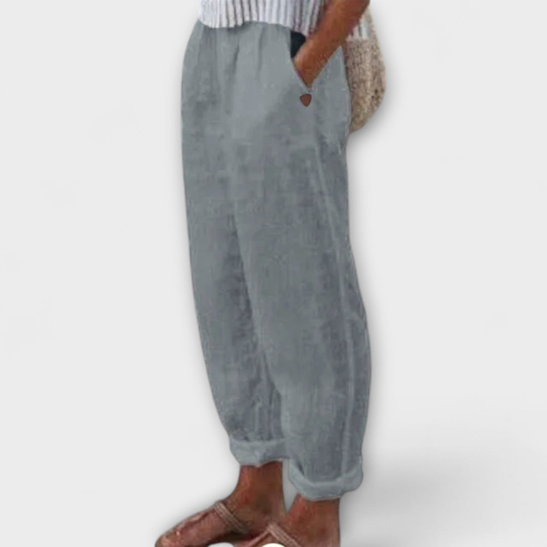 Clara – Trousers with Soft Waistband and Practical Side Pockets